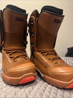 K2 Darko SIZE 10 Men's Brown Snowboard Boots - Tan/Brown